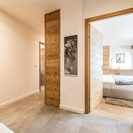 Le Gui - By Emerald Chamonix Mont Blanc